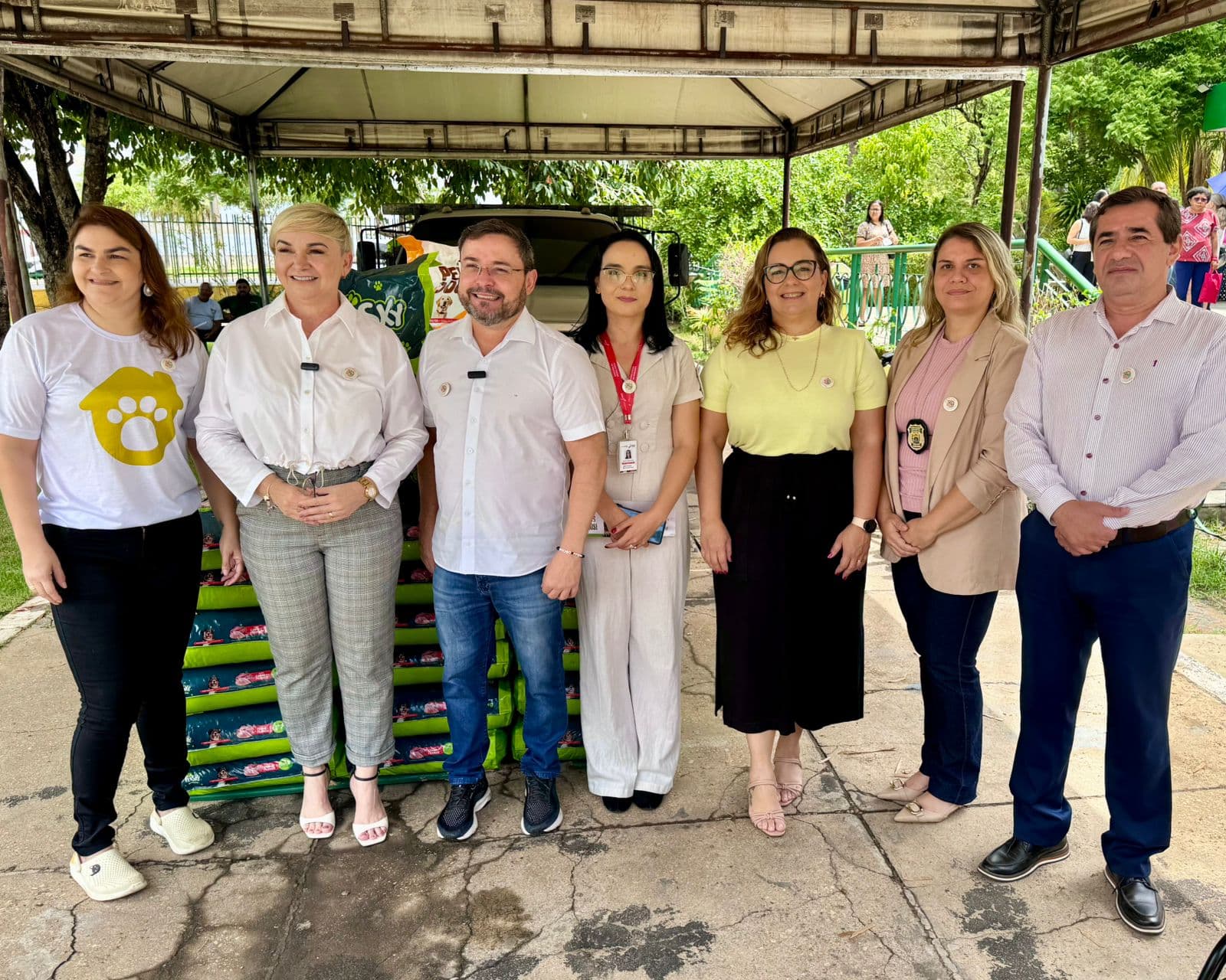 No dia Internacional dos Direitos dos Animais, Governo do Piauí realiza a doção de 7 toneladas de ração a protetores independentes