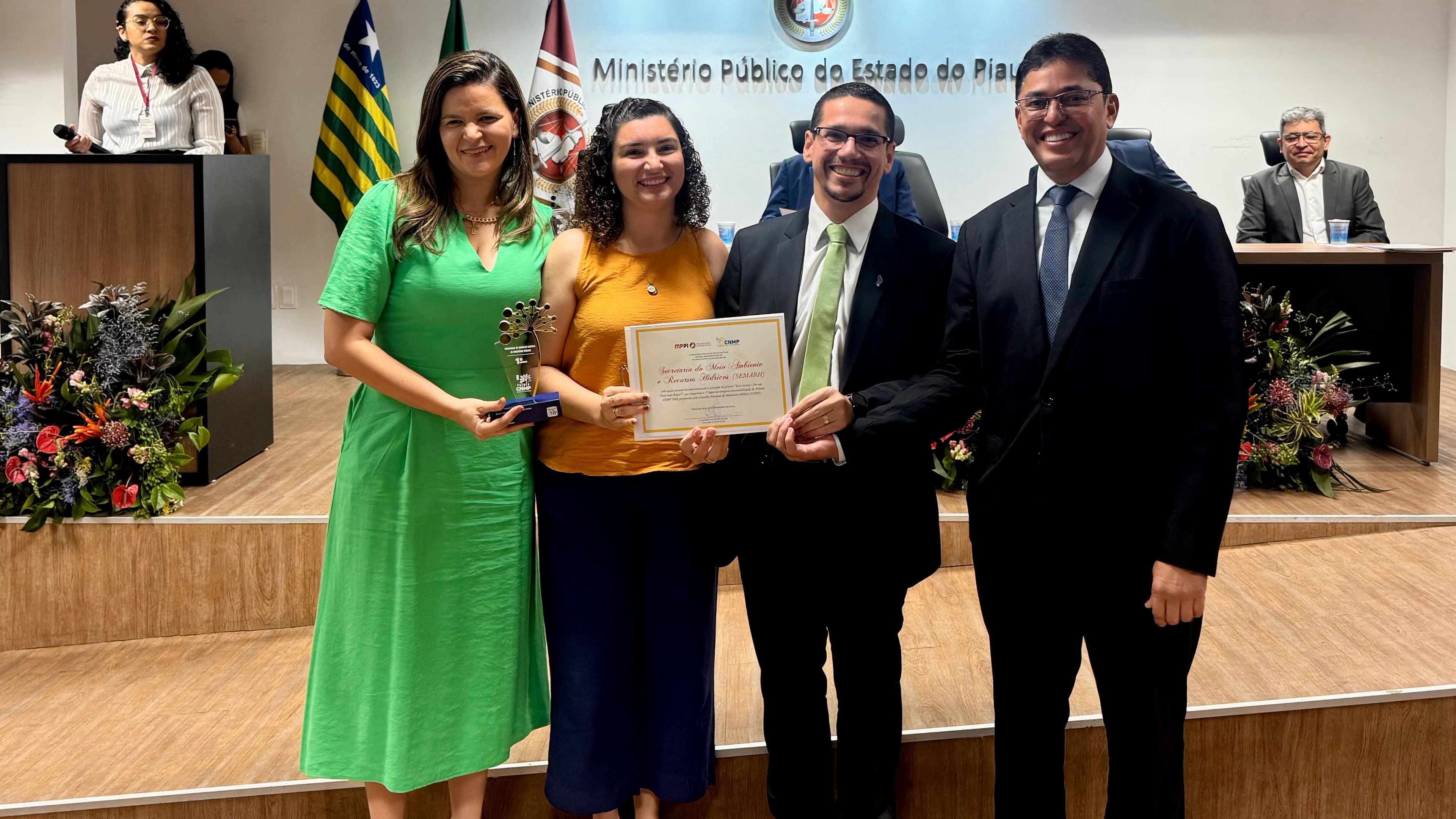 Homenagem do MP-PI à Semarh pela parceria na implementação e execução do projeto