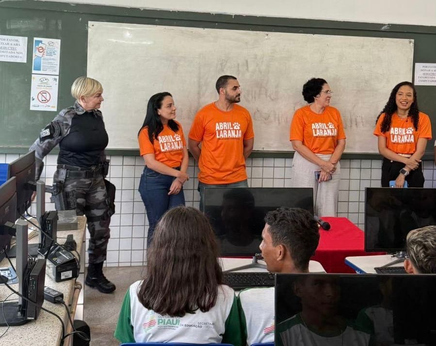 Palestra na Escola Petrônio Portela