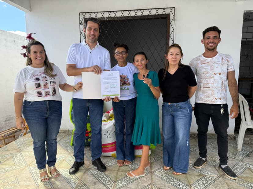 semarh-realiza-entrega-de-200-kg-de-racao-para-a-associacao-arca-em-altos