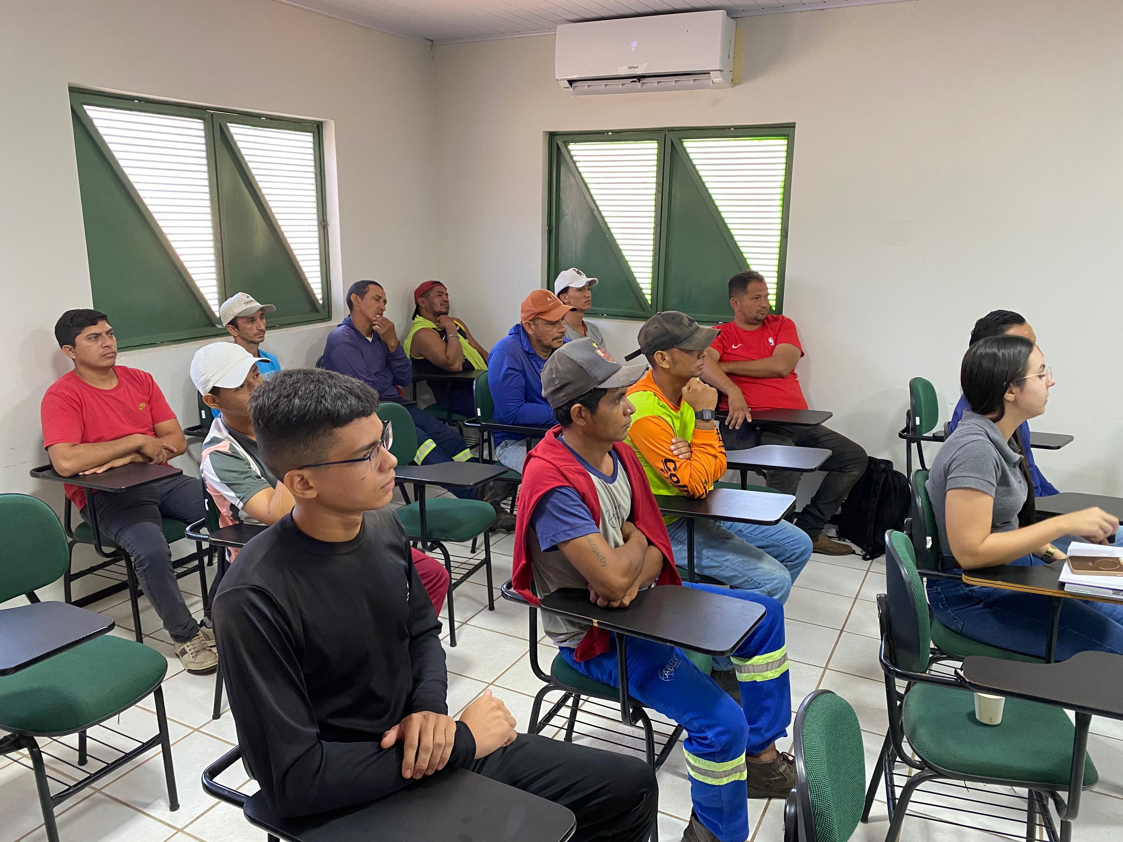 Os brigadistas também foram capacitados para atuar na prevenção e na educação ambiental.