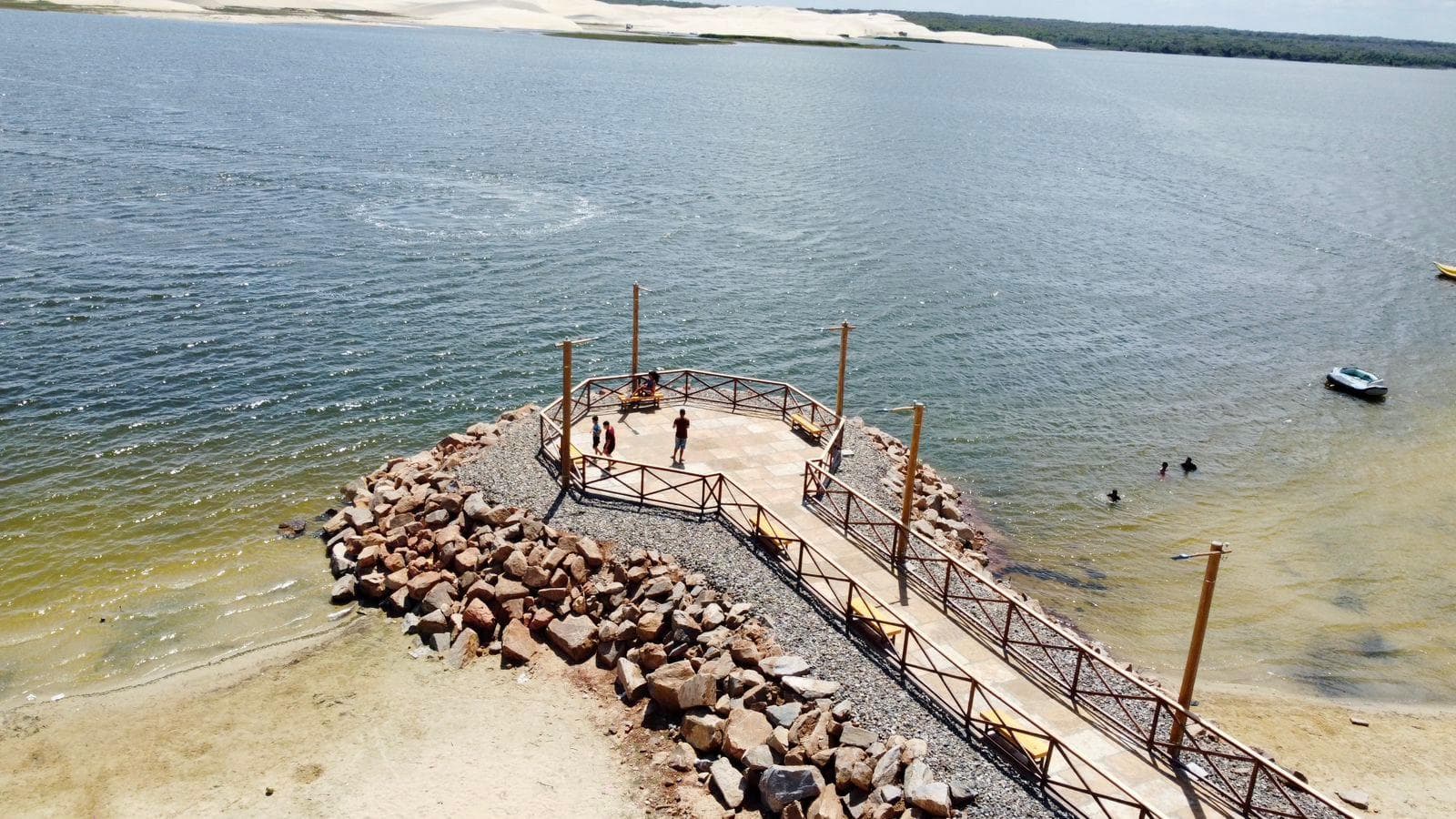 Novo pier da Lagoa do Portinho