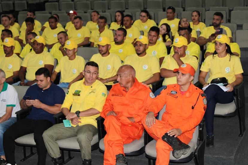 piaui-amplia-forca-de-combate-aos-incendios-com-45-novos-brigadistas