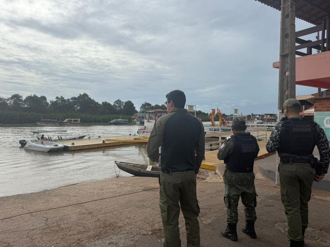 Auditores ambientais realizam campanha  de fiscalização e orientação no litoral norte do estado.