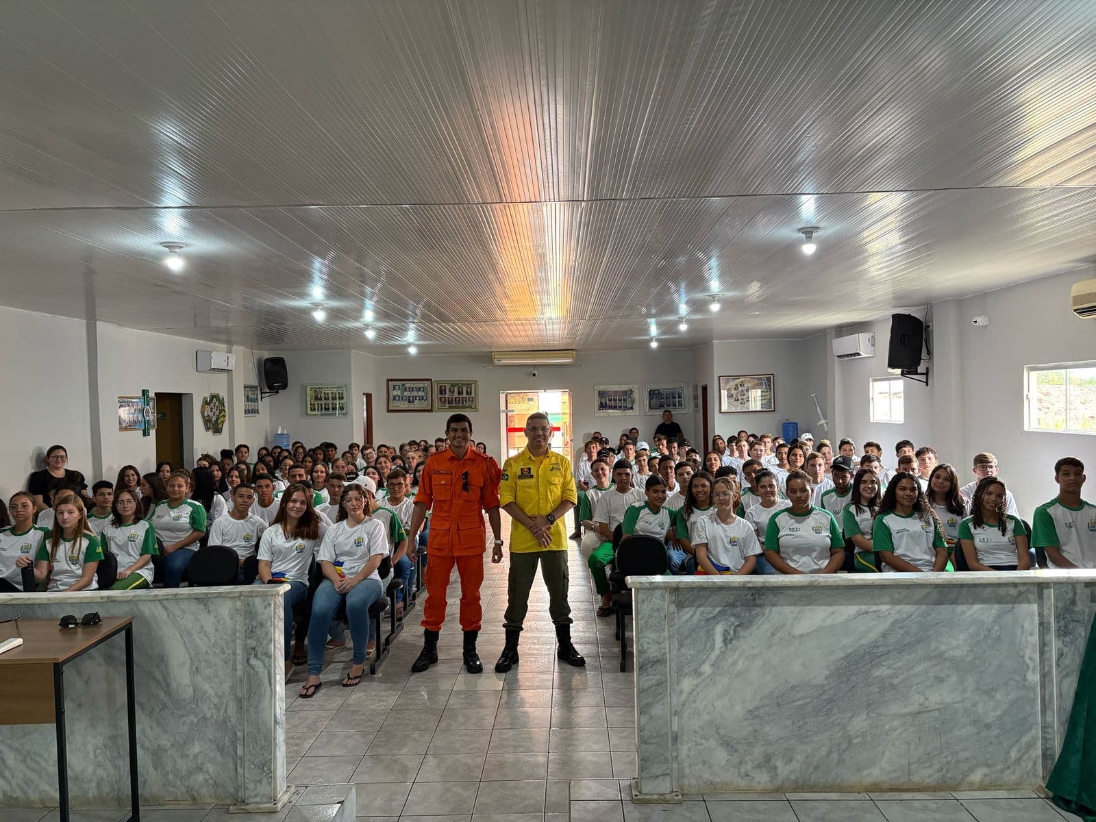 Semarh ministra palestra sobre incêndios florestais para mais de 160 alunos em Bela Vista do Piauí