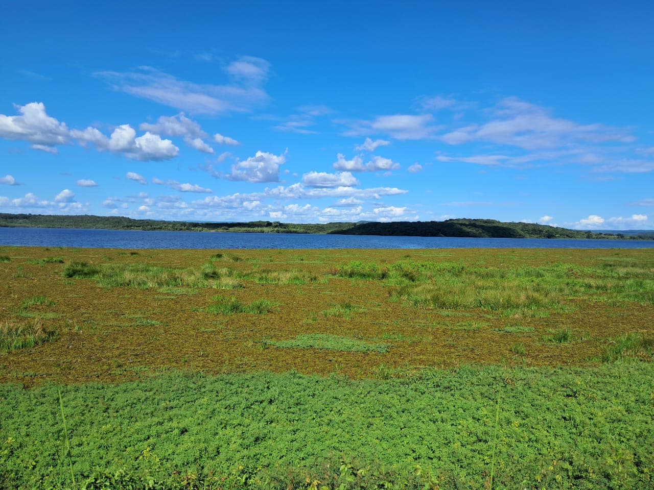 Os auditores coletaram amostras de água para análise em laboratório da Universidade Federal do Piauí