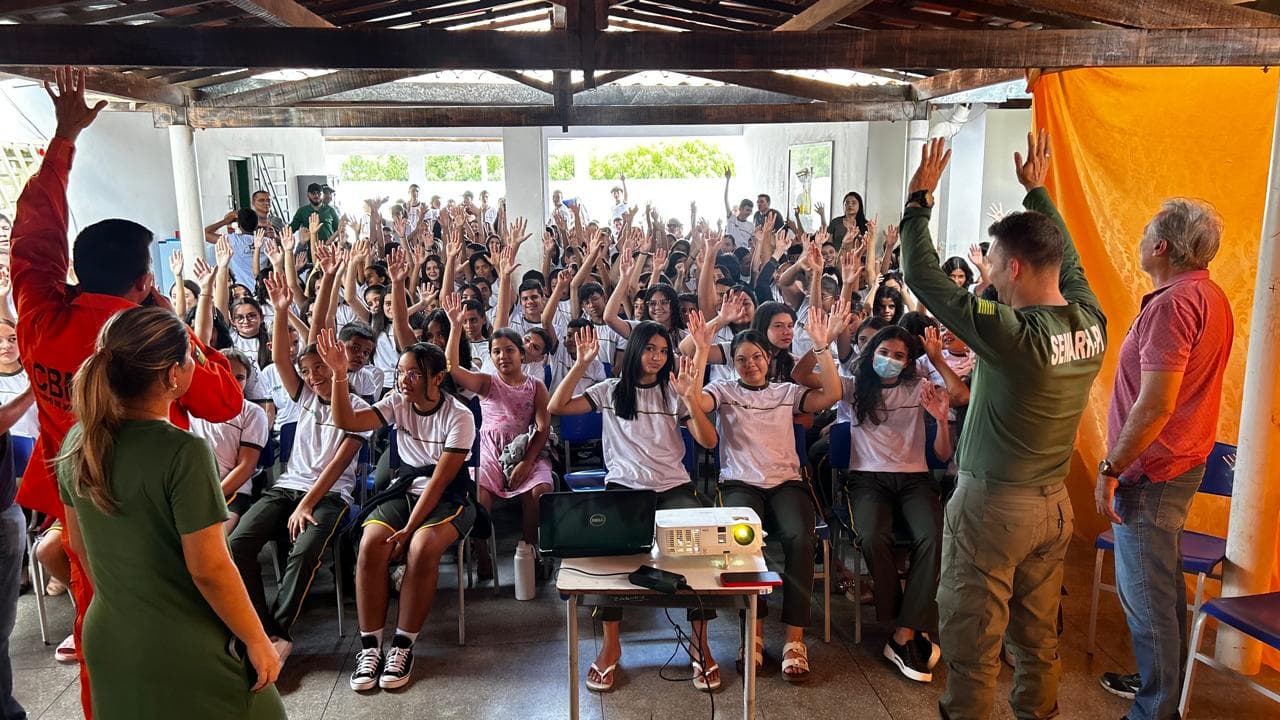Semarh leva orientação sobre prevenção a incêndios florestais para estudantes de Jacobina do Piauí