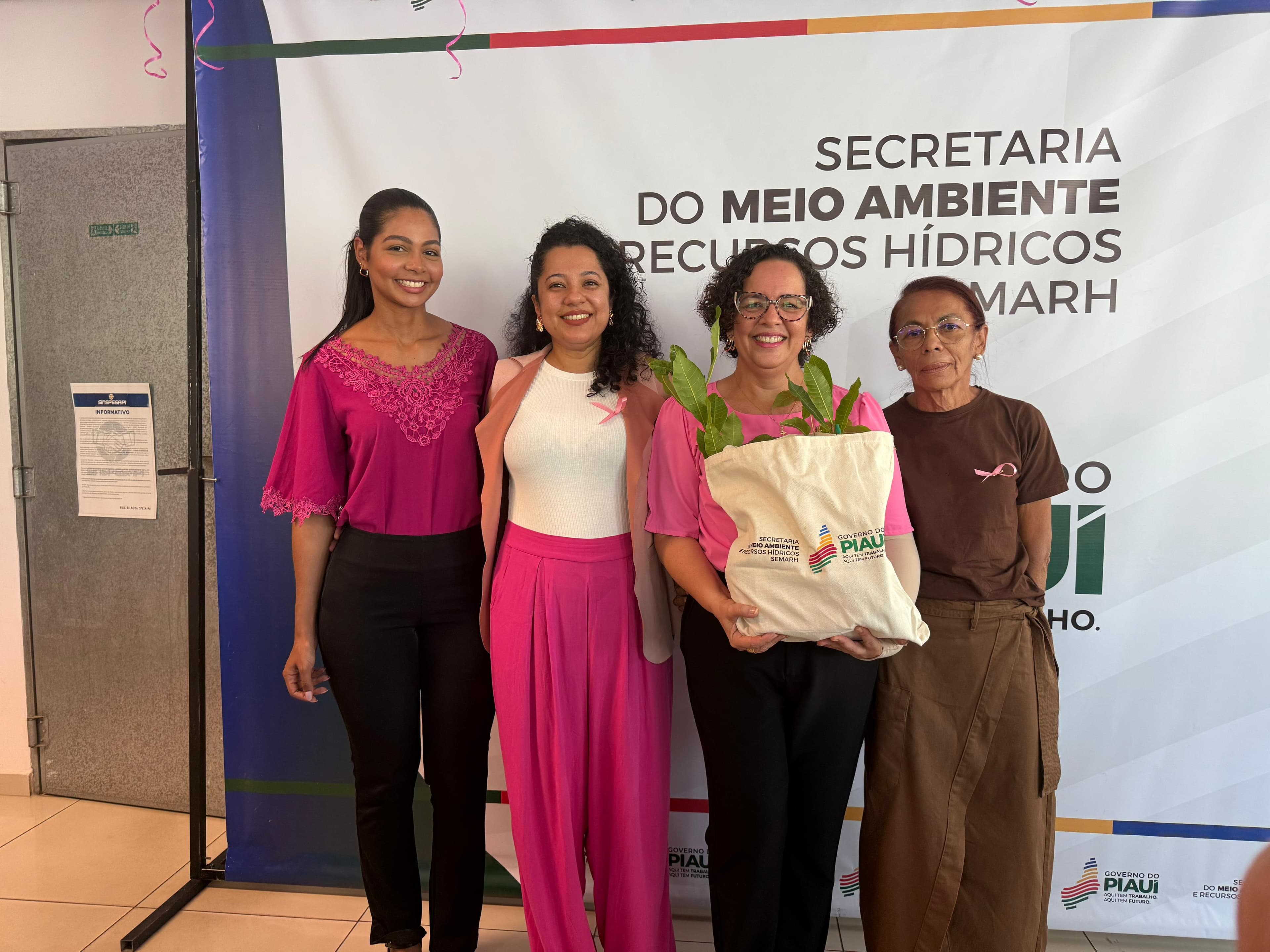 SEMARH promove roda de conversa sobre o Outubro Rosa